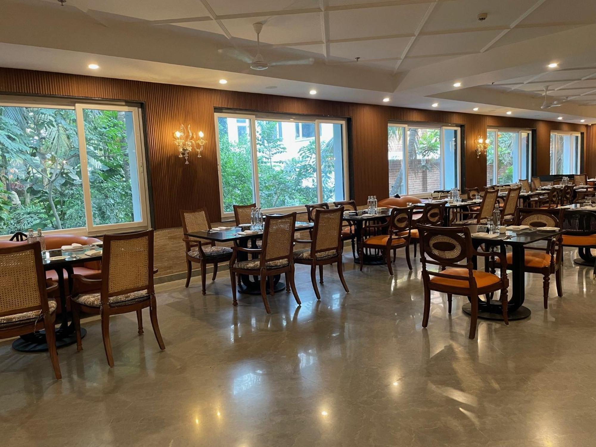 Mayfair Palm Beach Resort Gopālpur Екстериор снимка